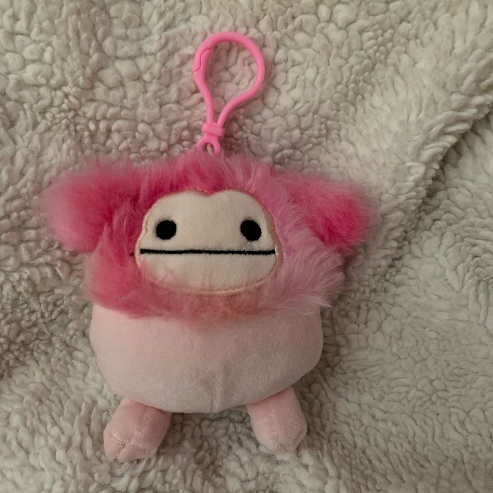 Valentines themed bigfoot 3.5 clip on squishmallow